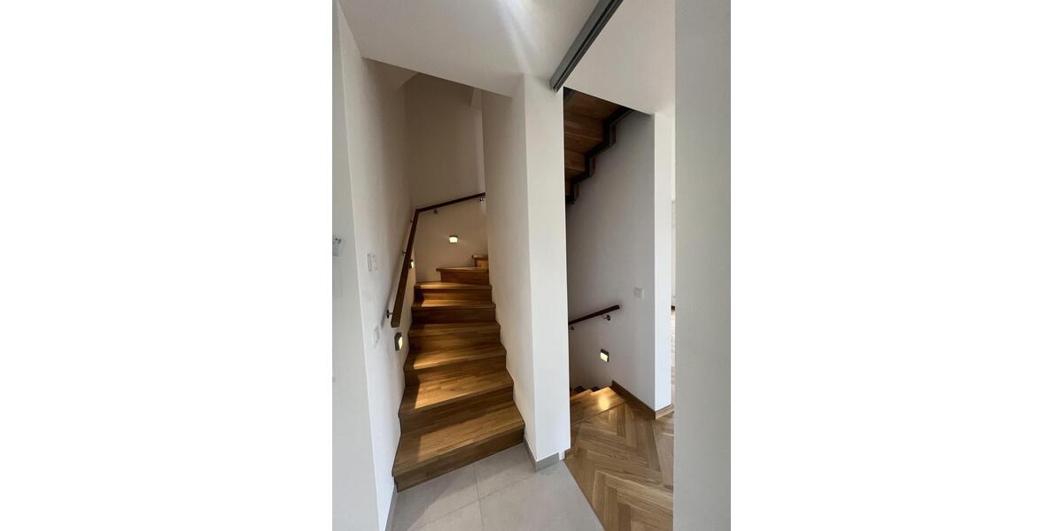 Maisonettenwohnung Hamburg Altona - 6 Zimmer, 142 m&sup2;, 2.982&euro; | Angebot:25967508