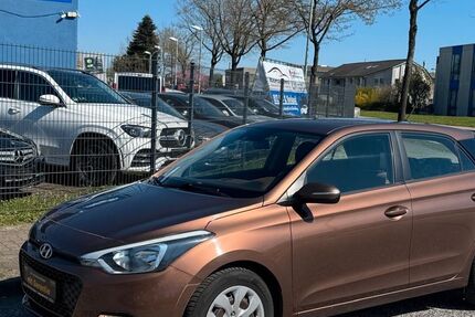Hyundai i20 33.000 km 11.900 &euro; Henstedt Ulzburg 24558
