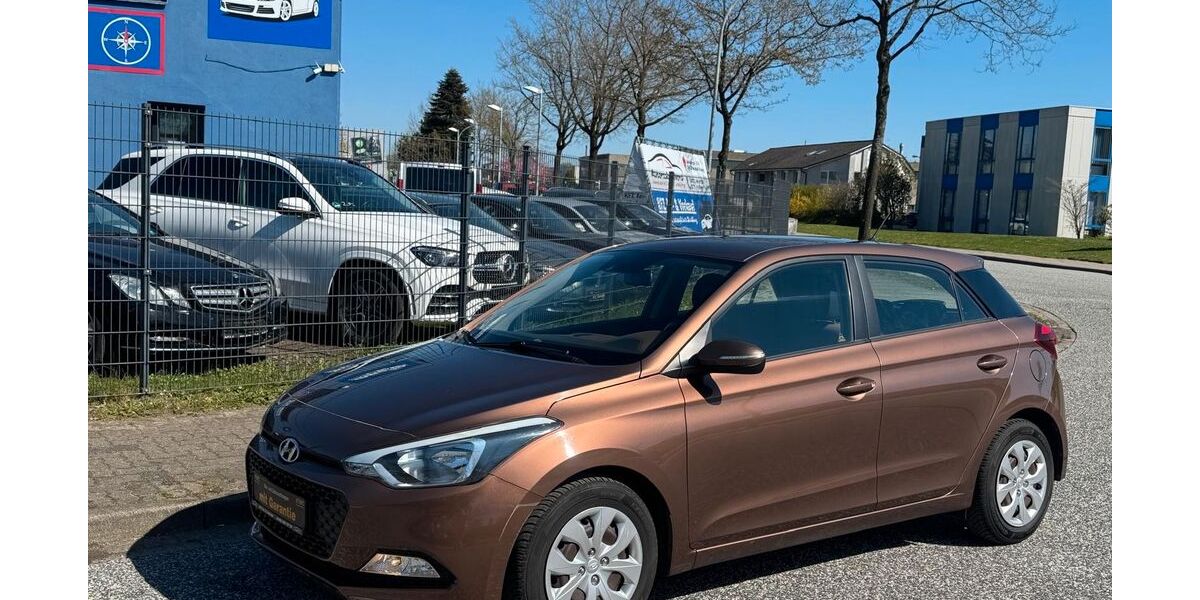 Hyundai i20 33.000 km 11.900 &euro; Henstedt Ulzburg 24558