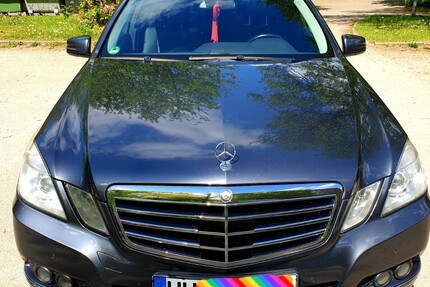 Mercedes-Benz E-Klasse 267.000 km 9.900 &euro; Hamburg 20038