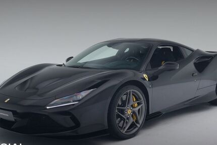 Ferrari F8 4.712 km 274.900 &euro; Hamburg 22143