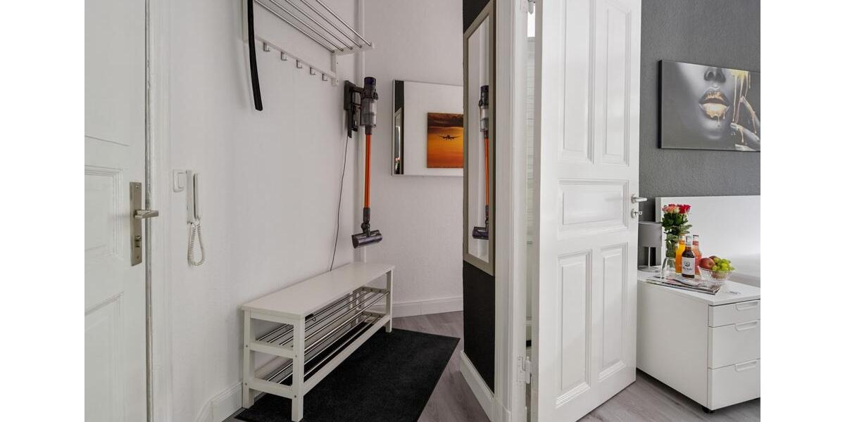 Etagenwohnung Hamburg Winterhude - 2 Zimmer, 45 m&sup2;, 2.200&euro; | Angebot:25752427