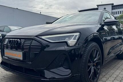 Audi e-tron 14.242 km 44.950 &euro; Hamburg 22047