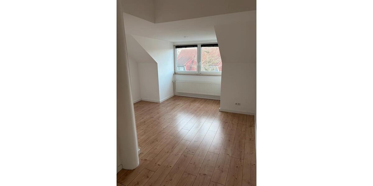 Etagenwohnung Klein Nordende - 3 Zimmer, 105 m&sup2;, 1.190&euro; | Angebot:25341018