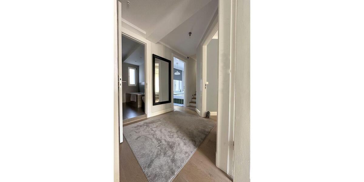 Dachgeschoßwohnung Hamburg Eppendorf - 3.5 Zimmer, 97 m&sup2;, 949.000&euro; | Angebot:27280905