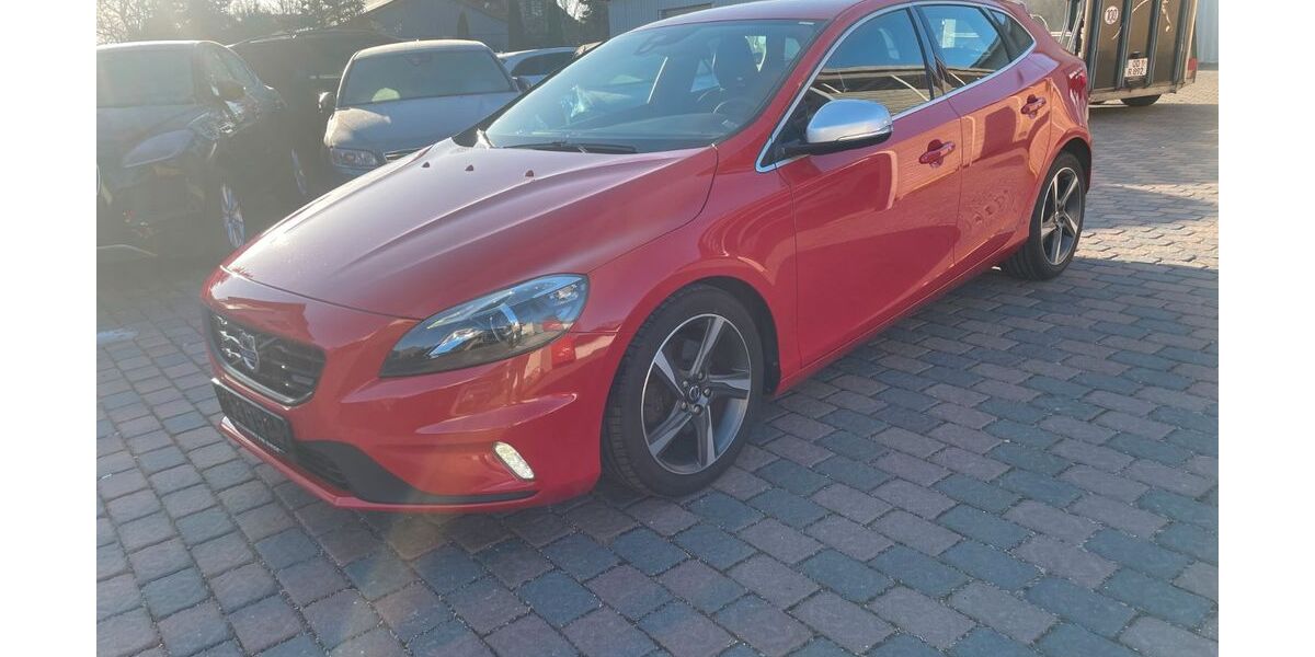 Volvo V40 117.500 km 12.980 &euro; Barsbüttel 22885