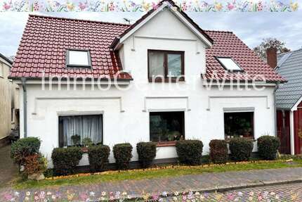 Haus Pinneberg - 10 Zimmer, 264 m&sup2;, 580.000&euro; | Angebot:23687254