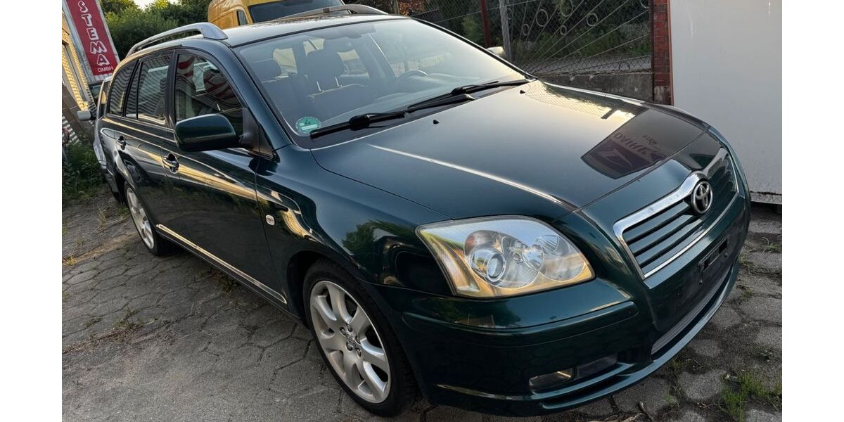 Toyota Avensis 211.800 km 2.990 &euro; Pinneberg 25421