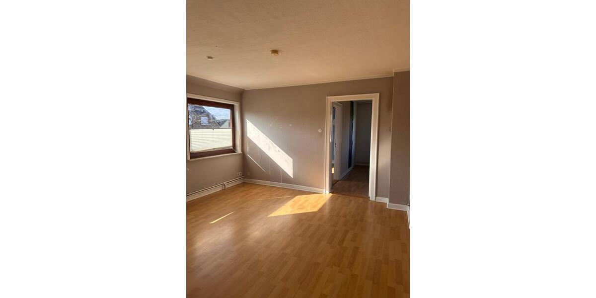 Mehrfamilienhaus, Wohnhaus Grünendeich - 7.5 Zimmer, 159 m&sup2;, 385.000&euro; | Angebot:25351771