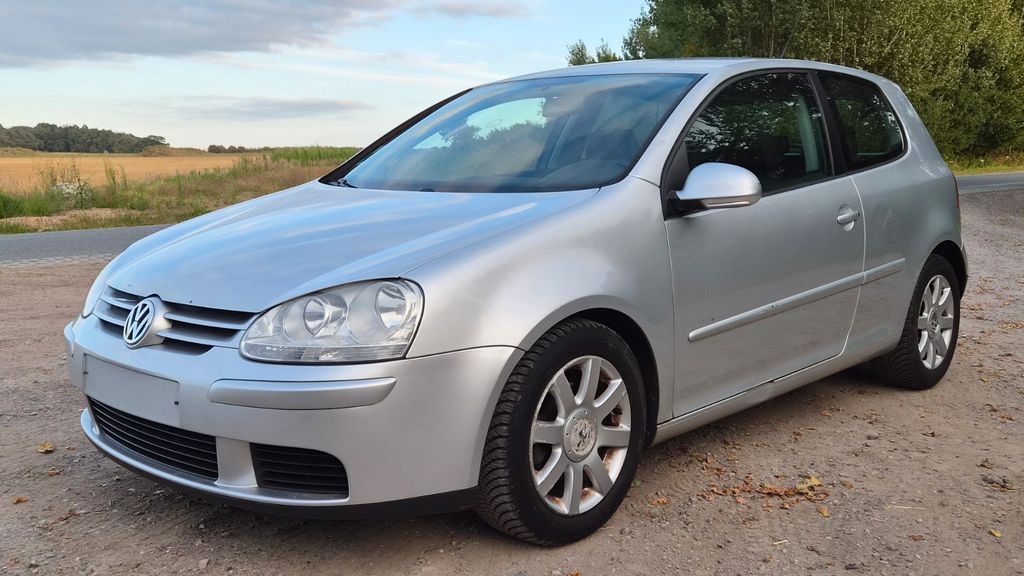 VW Golf 153.050 km 1.399 &euro; Seth 23845