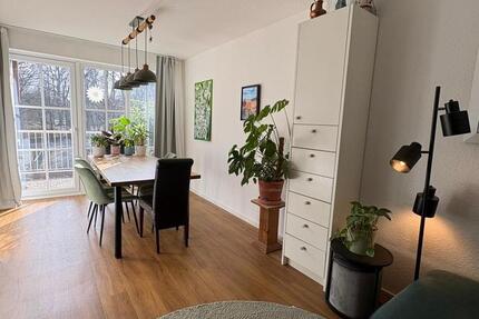 Wohnung Hamburg Wandsbek - 3 Zimmer, 94 m&sup2;, 1.700&euro; | Angebot:25404409