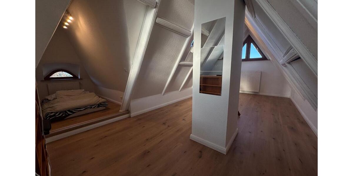 Dachgeschoßwohnung Hamburg Borgfelde - 1 Zimmer, 22 m&sup2;, 750&euro; | Angebot:25052197