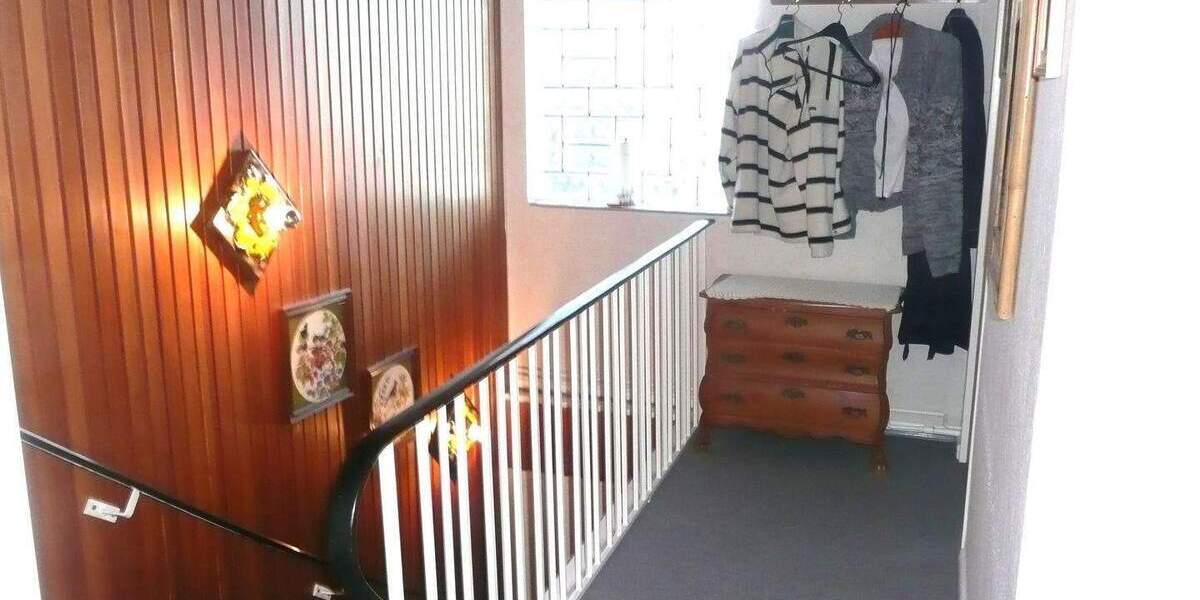 Mehrfamilienhaus, Wohnhaus Barmstedt - 5 Zimmer, 152 m&sup2;, 260.000&euro; | Angebot:25797276