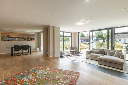 Haus Quickborn - 7 Zimmer, 252 m&sup2;, 830.000&euro; | Angebot:25662628