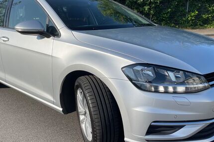VW Golf 151.300 km 14.749 &euro; Hamburg 20357