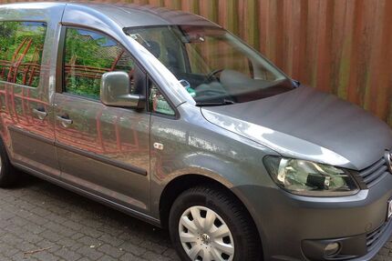 VW Caddy 101.426 km 9.500 &euro; Hamburg 22399
