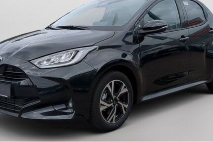 Toyota Yaris 2.800 km 23.190 &euro; Halstenbek 25469