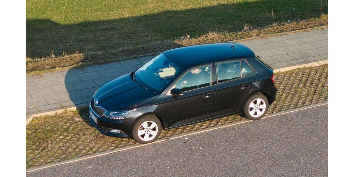 Skoda Fabia 88.811 km 9.000 &euro; Hamburg 22525