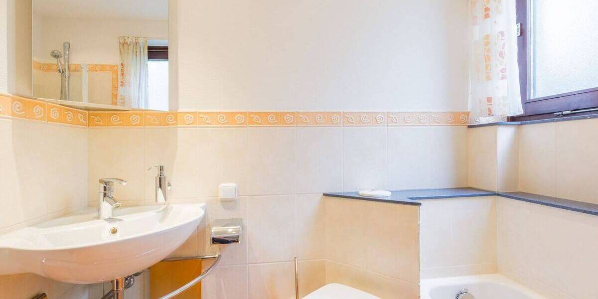 Etagenwohnung Hamburg Poppenbüttel - 5 Zimmer, 145 m&sup2;, 495.000&euro; | Angebot:25698610