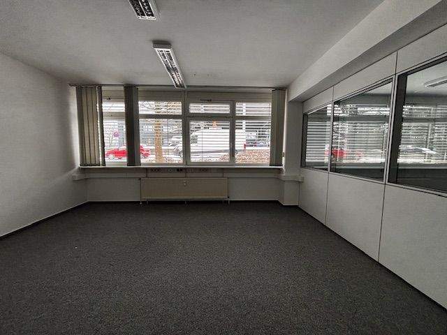 Gewerbeobjekt Ahrensburg - 8 Zimmer, 293 m&sup2;, 3.100&euro; | Angebot:25895547