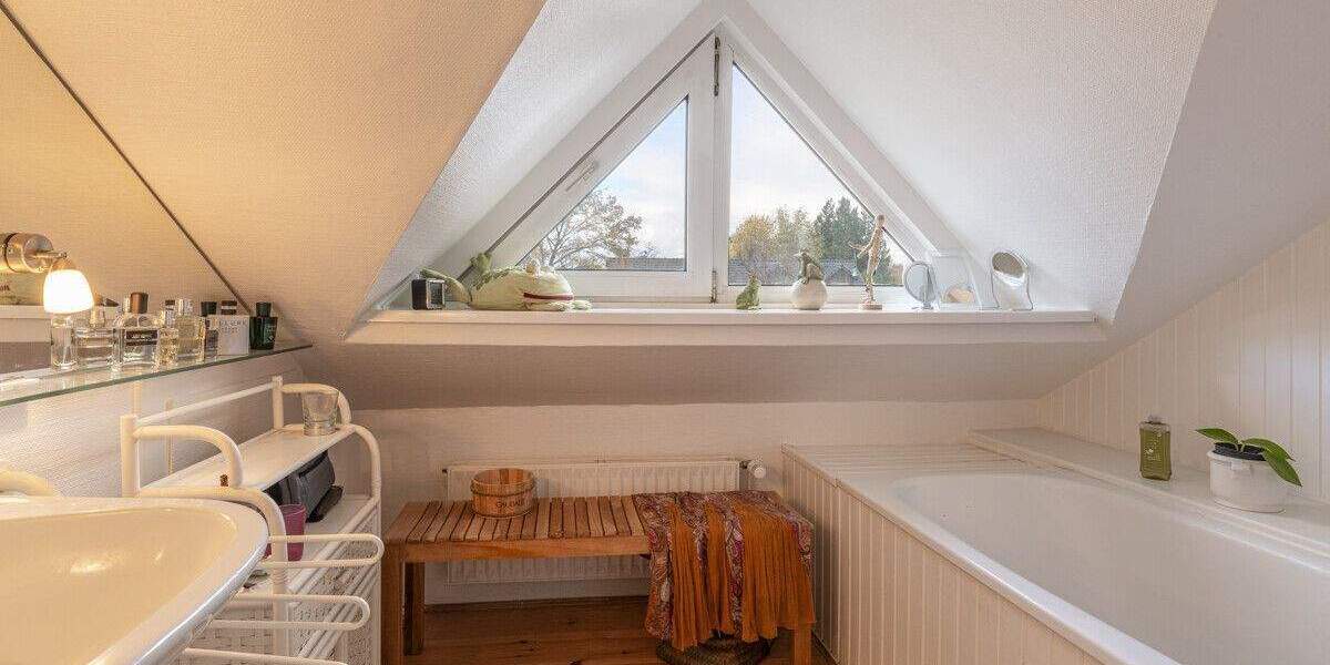 Doppelhaushälfte Ellerbek - 9 Zimmer, 222 m&sup2;, 795.000&euro; | Angebot:25845019