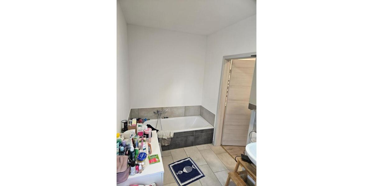 Doppelhaushälfte Pinneberg - 5 Zimmer, 170 m&sup2;, 2.125&euro; | Angebot:25353181