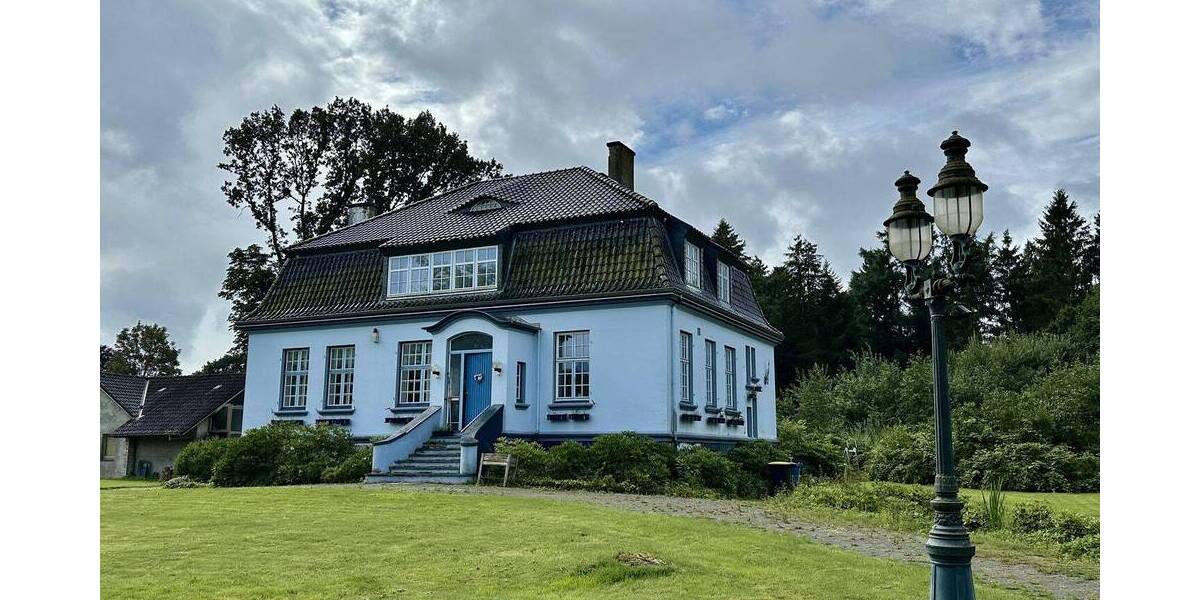 Einfamilienhaus Tremsbüttel - 7 Zimmer, 267 m&sup2;, 850.000&euro; | Angebot:25685881