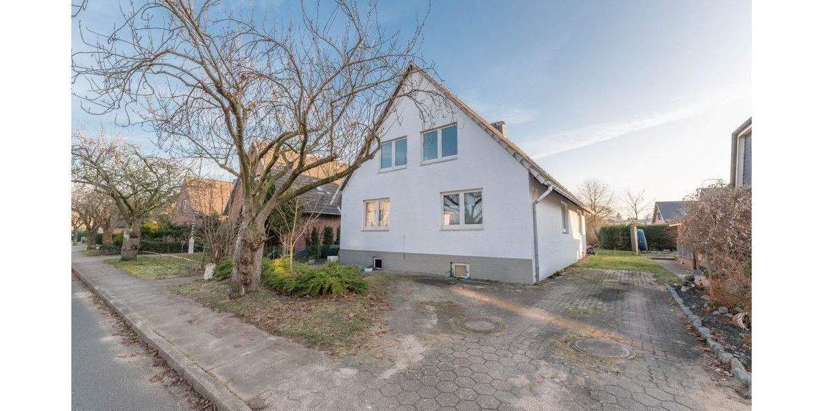 Mehrfamilienhaus, Wohnhaus Uetersen - 8 Zimmer, 165 m&sup2;, 420.000&euro; | Angebot:25687560