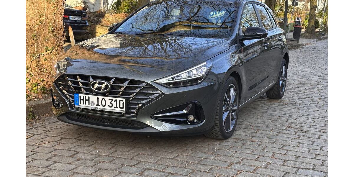 Hyundai i30 13.736 km 17.500 &euro; Hamburg 22299