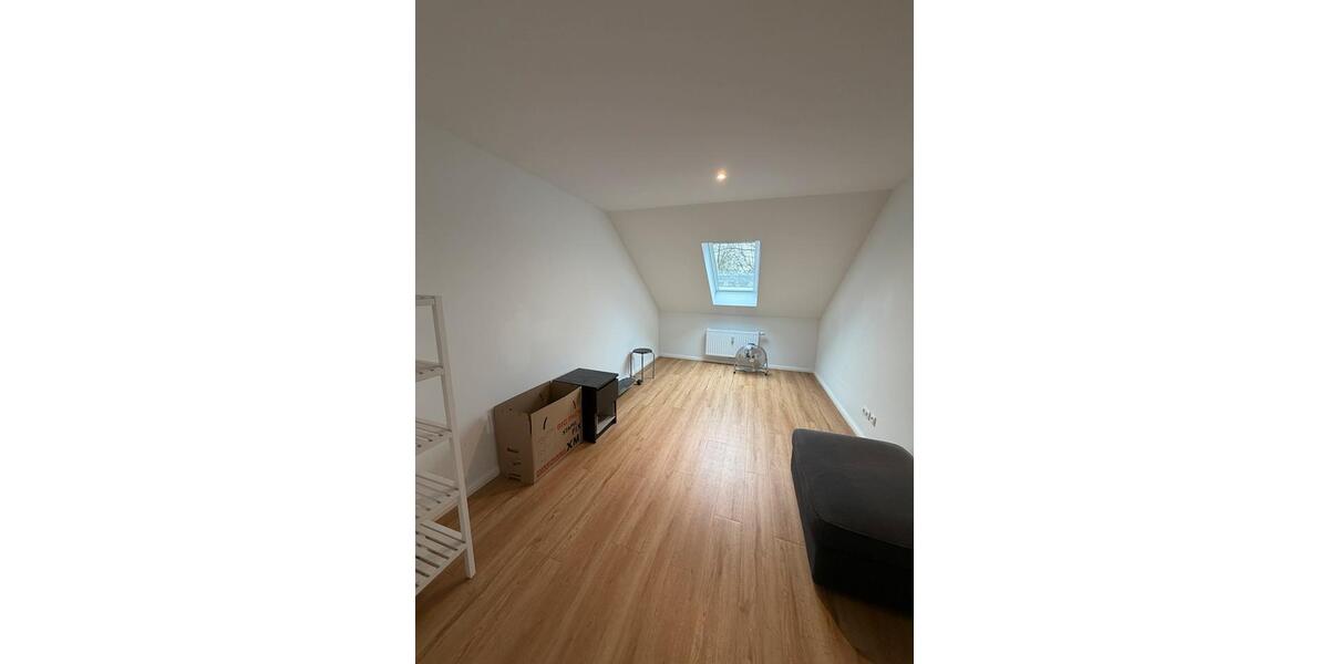 Dachgeschoßwohnung Hamburg Eidelstedt - 3 Zimmer, 55 m&sup2;, 915&euro; | Angebot:26020260