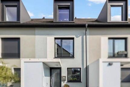Haus Kaltenkirchen - 5 Zimmer, 145 m&sup2;, 470.000&euro; | Angebot:26312355
