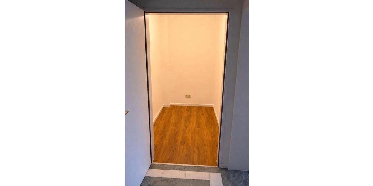 Erdgeschoßwohnung Hamburg Niendorf - 3 Zimmer, 127 m&sup2;, 2.400&euro; | Angebot:25450678