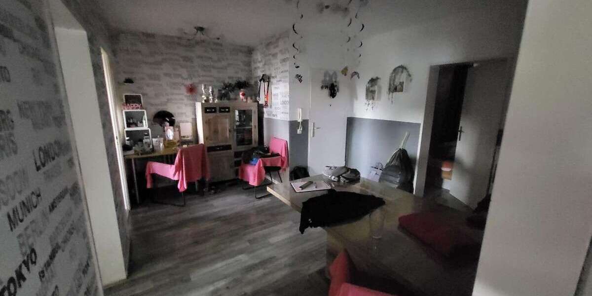 Etagenwohnung Wedel - 3.5 Zimmer, 87 m&sup2;, 1.260&euro; | Angebot:27080577