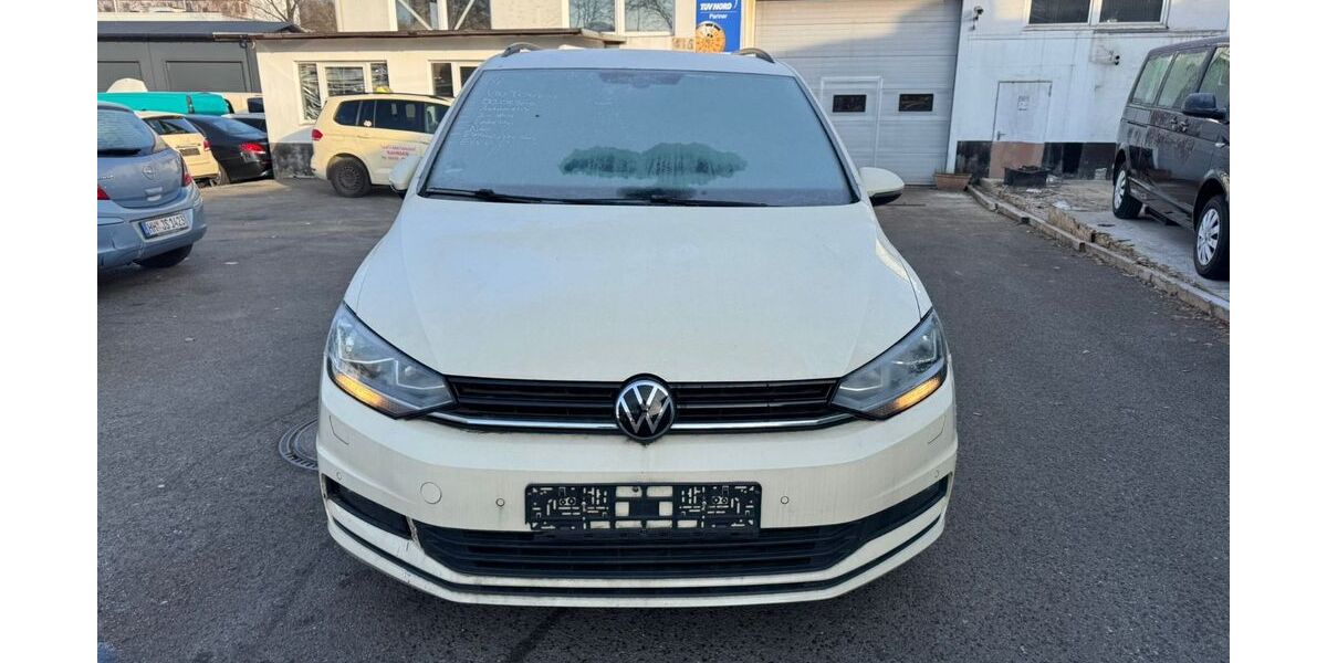 VW Touran 240.000 km 7.900 &euro; hamburg 20537