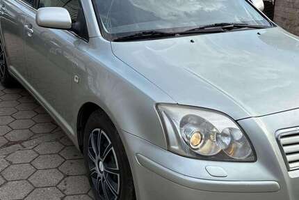 Toyota Avensis 277.466 km 1.690 &euro; Hamburg 20537