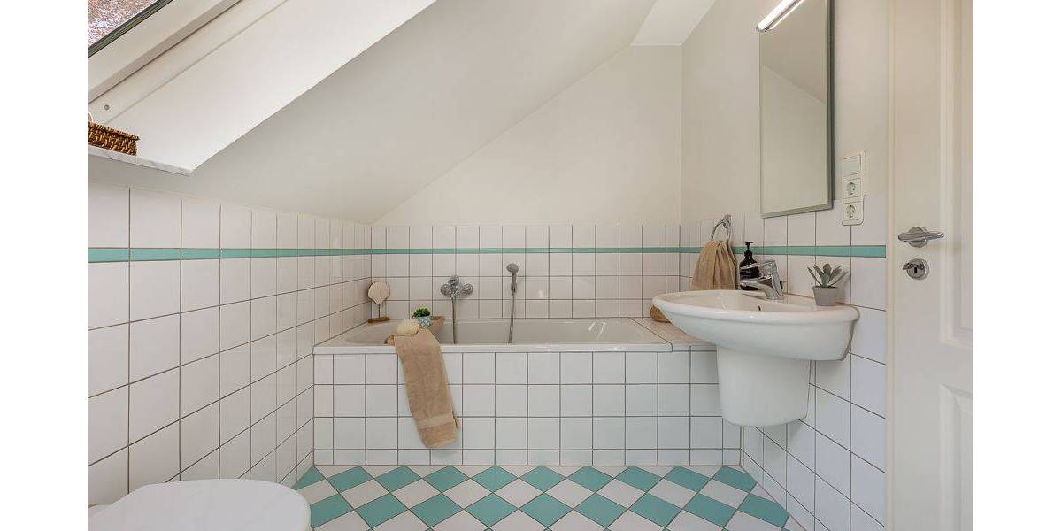 Einfamilienhaus Hamburg Marienthal - 8 Zimmer, 194 m&sup2;, 1.290.000&euro; | Angebot:26556382