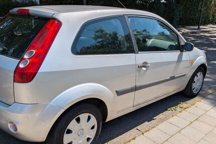 Ford Fiesta 144.000 km 1.699 &euro; Hamburg 22049