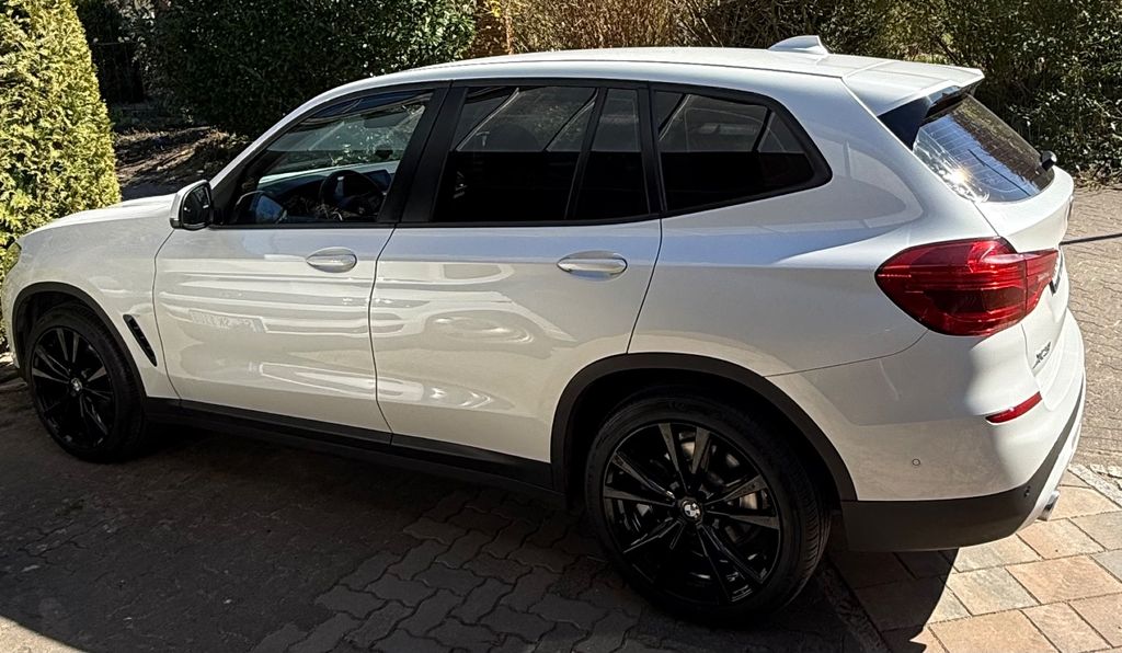 BMW X3 130.000 km 28.900 &euro; Hamburg 22397