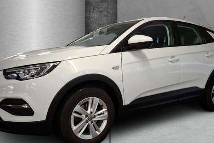 Opel Grandland X 81.571 km 14.940 &euro; Hamburg 22047