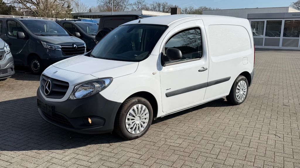 Mercedes-Benz Citan 94.613 km 9.900 &euro; Norderstedt bei Hamburg 22851