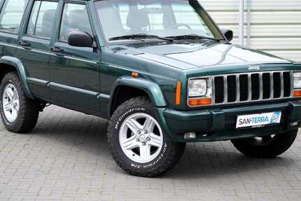 Jeep Cherokee 166.961 km 17.999 &euro; Moorrege 25436