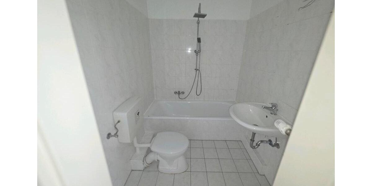 Dachgeschoßwohnung Uetersen - 3 Zimmer, 63 m&sup2;, 890&euro; | Angebot:25922610