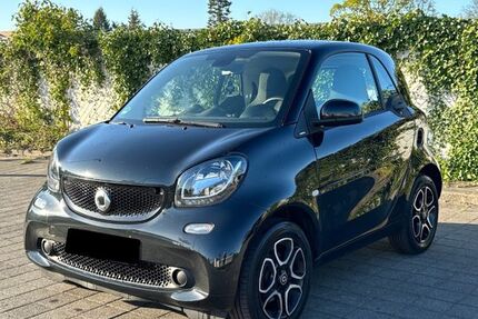 Smart ForTwo 95.000 km 9.700 &euro; Hamburg 22767