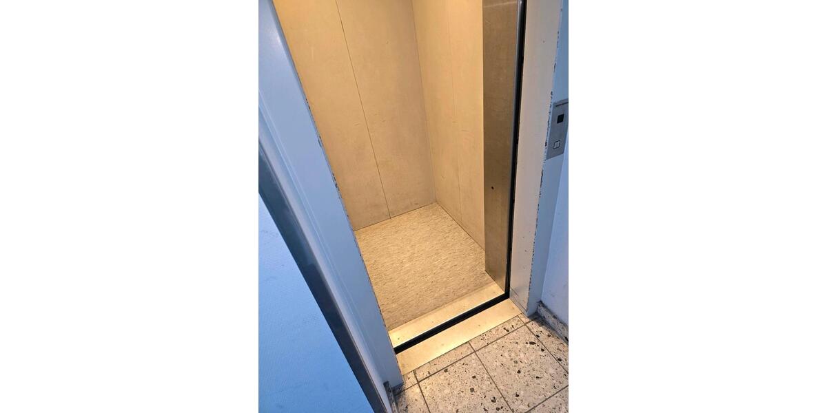 Etagenwohnung Pinneberg - 3 Zimmer, 77 m&sup2;, 280.000&euro; | Angebot:26739684