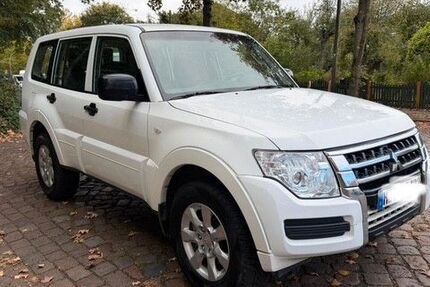 Mitsubishi Pajero 147.000 km 21.990 &euro; Hamburg 22523