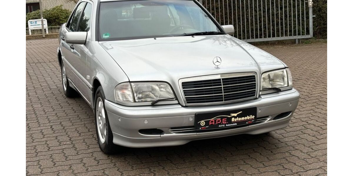 Mercedes-Benz C 200 90.000 km 7.999 &euro; Norderstedt 22848
