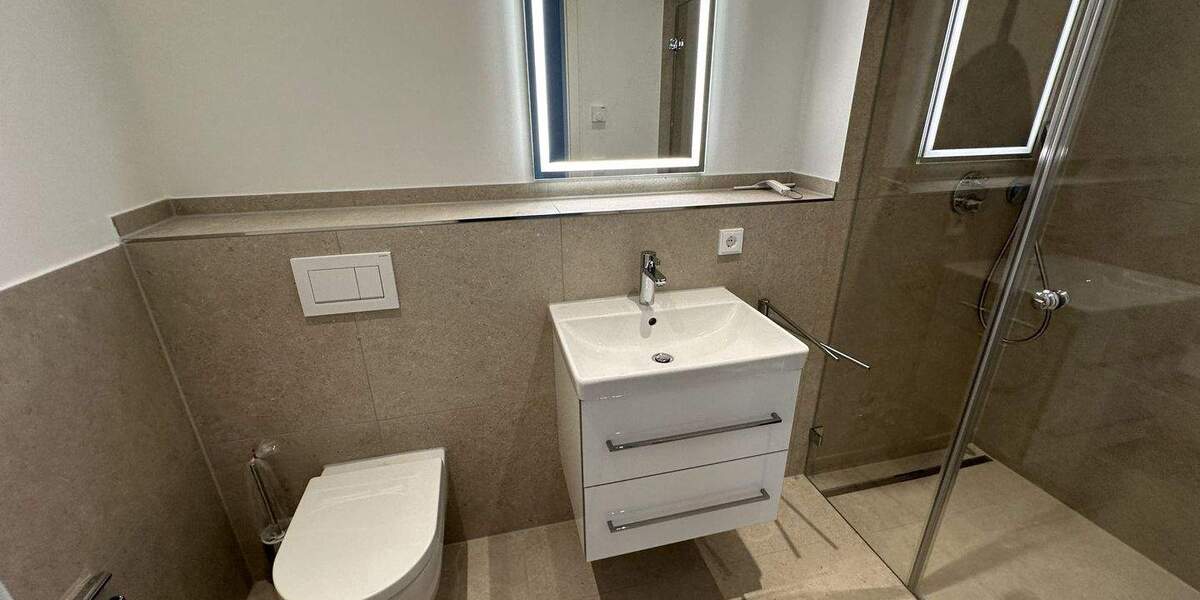 Etagenwohnung Wedel - 4 Zimmer, 139 m&sup2;, 3.225&euro; | Angebot:25660512