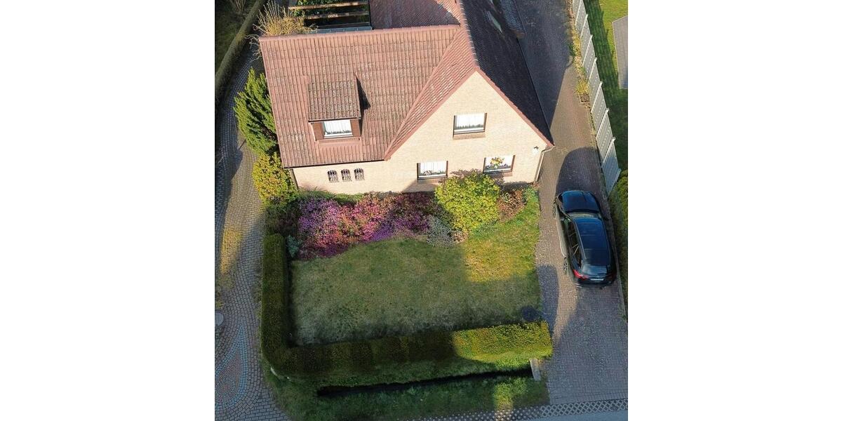 Einfamilienhaus Hamburg Wandsbek - 6.5 Zimmer, 152 m&sup2;, 600.000&euro; | Angebot:26050471