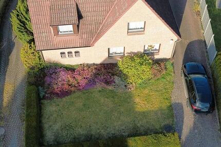 Haus Hamburg Wandsbek - 6.5 Zimmer, 152 m&sup2;, 600.000&euro; | Angebot:26050471