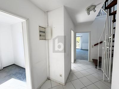 CHARMANT UND RUHIG WOHNEN - Maisonettenwohnung Halstenbek | Angebot:27152296